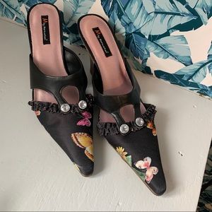 M by Morenatom wedges